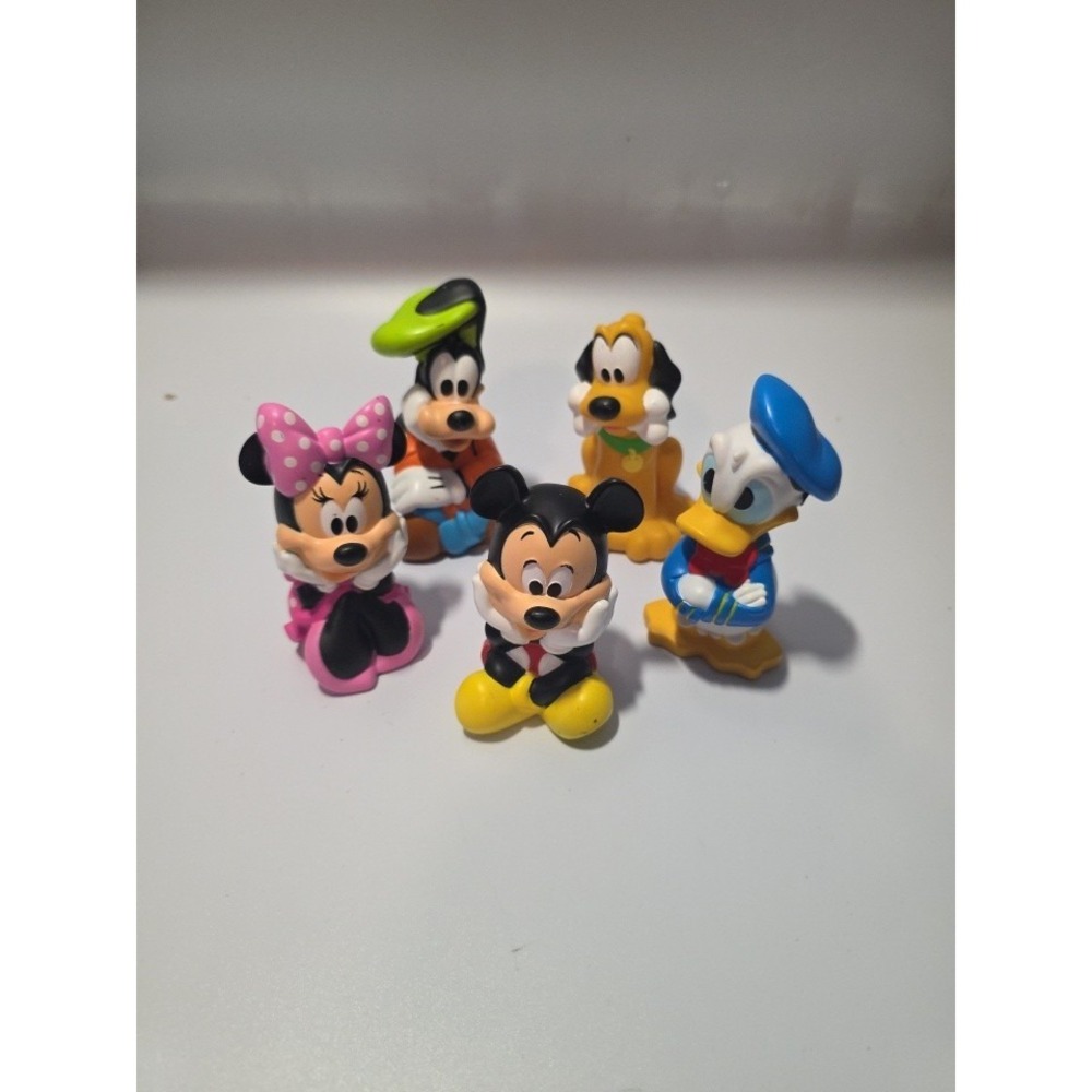 Disney Parks Mickey Mouse and Friends Squeeze Bath Toy set Minnie Donald Pluto